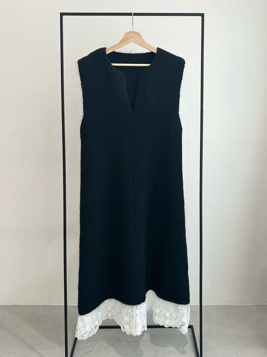 裾レースニットジャンパースカート/ブラック