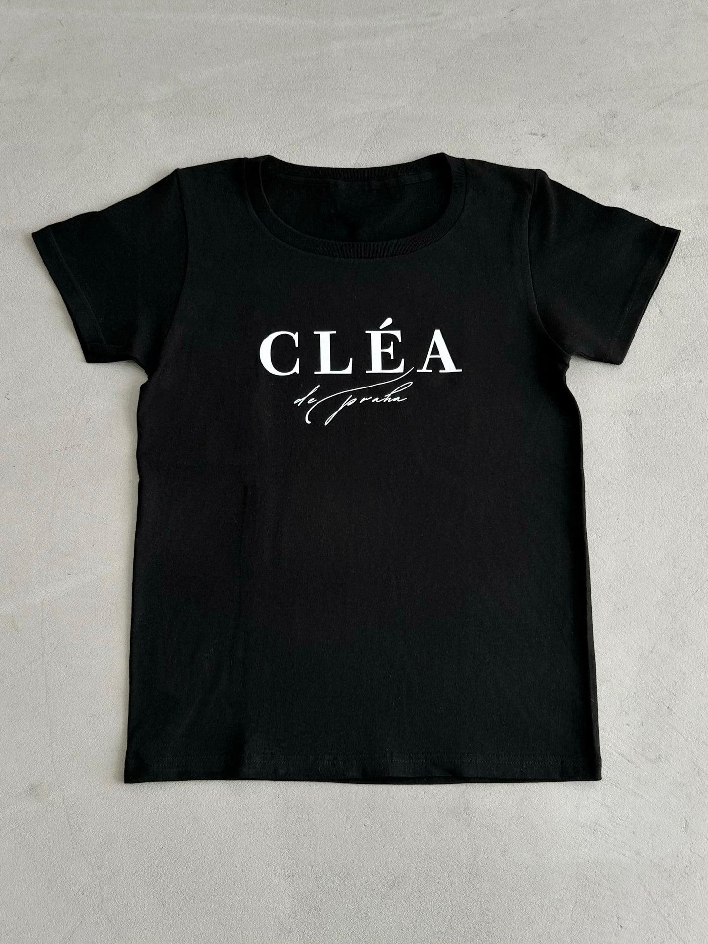 ブランドロゴTシャツ（売上の一部を社会支援活動に使用いたします）