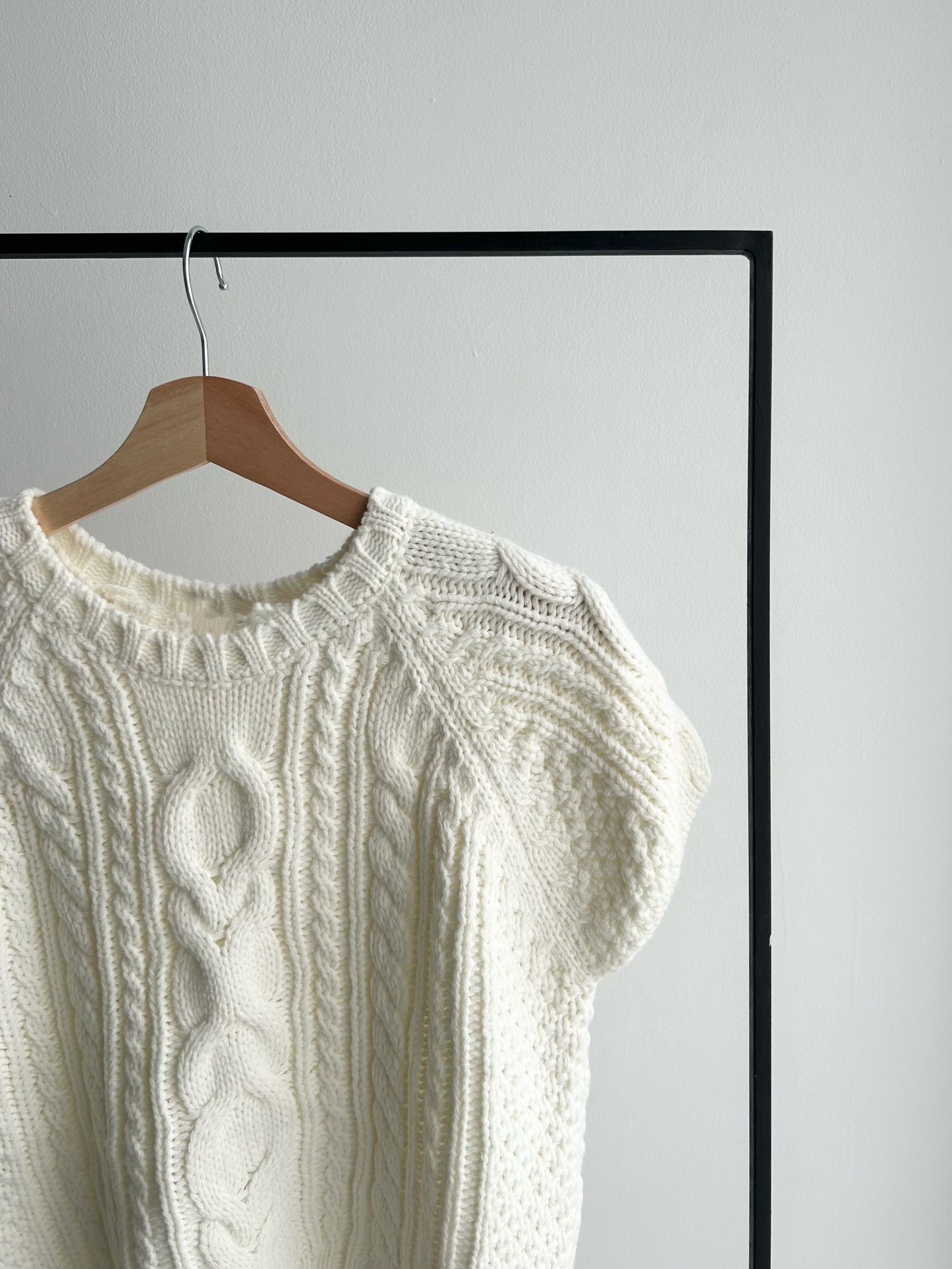 バルーンスリーブケーブルニット/アイボリー
